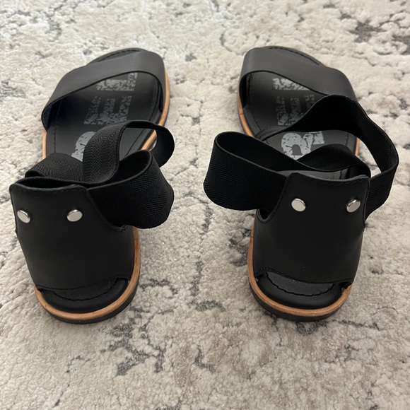 NWOT! BLACK SOREL SANDALS - Picture 2 of 4